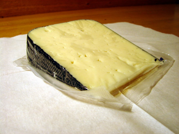 Tomme noire des Pyrnes